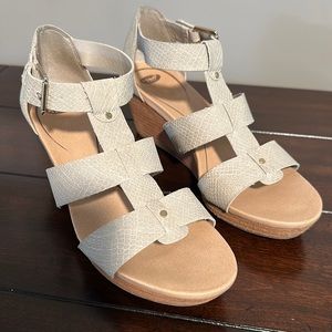 Dr. Scholl's Shoes Women's Barton Wedge Platform Sandal